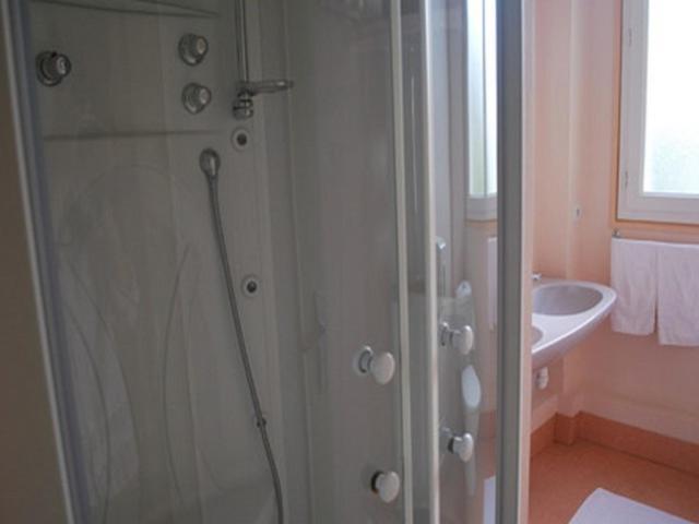 Logis Hotel & Restaurant - Le Normandie Caudebec-en-Caux Pokój zdjęcie