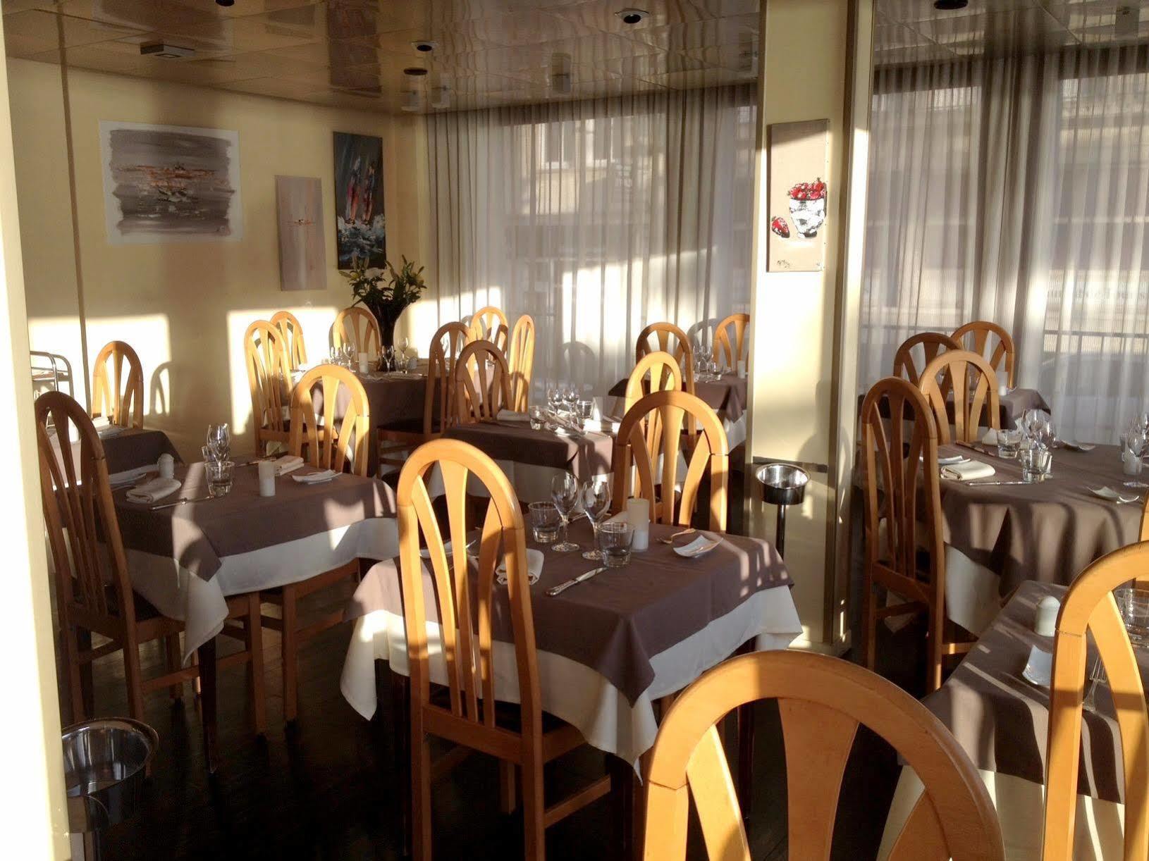 Logis Hotel & Restaurant - Le Normandie Caudebec-en-Caux Zewnętrze zdjęcie